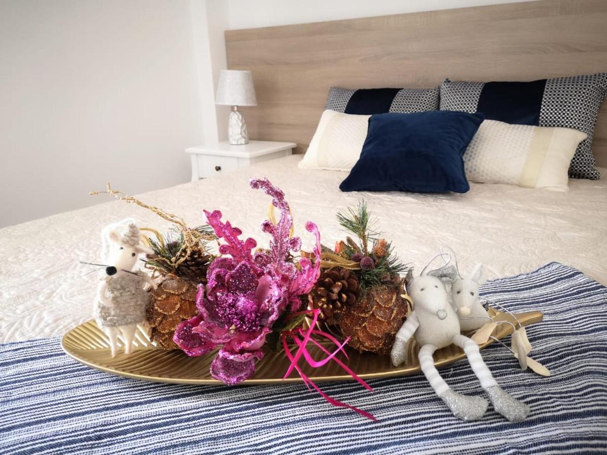 Beachfront Modern And Spacious Apartment Torrevieja Bagian luar foto